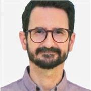 Doy clases de Filosofía y Ciencias Sociales de manera individualizada, adaptándome a las necesidades y características del alumno.